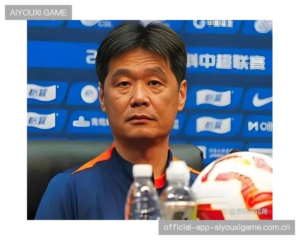 李霄鹏执教风格解析：为何能带队保级？